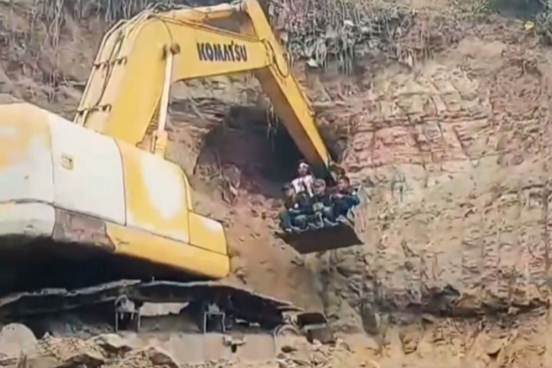 Jejak Perang Dunia II: Bunker Bersejarah Peninggalan Jepang Ditemukan di Parepare