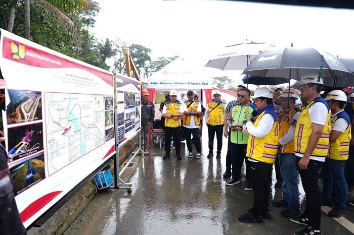 Pastikan Kesiapan Jalur Menuju IKN, Korlantas Tinjau Tol Balikpapan - Samarinda