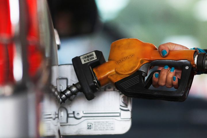 Harga Bensin di AS Tembus 4 Dolar per Galon, Tertinggi Sejak 2022