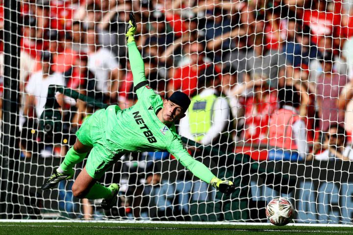 Dean Henderson Jadi Pahlawan saat Crystal Palace Kalahkan Liverpool di Adu Penalti Community Shield