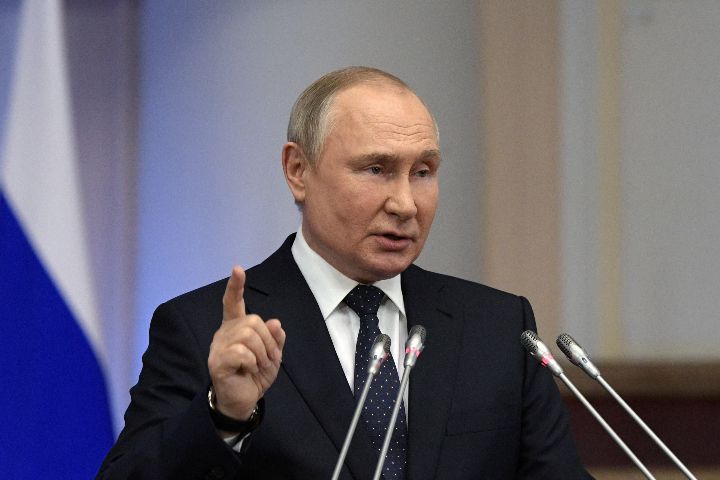 Gak Mau Kalah dari AS, Putin Perintahkan Persiapan Uji Coba Senjata Nuklir