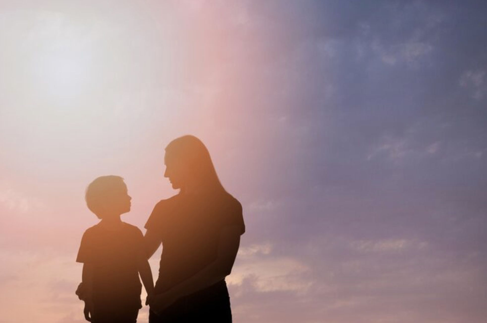 7 Puisi Singkat Tentang Pengorbanan Ibu yang Menyentuh Hati