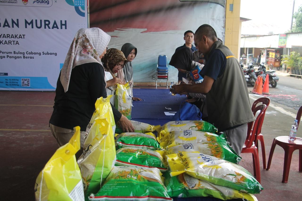 Polres Purwakarta Gelar Gerakan Pangan Murah Jelang HUT RI ke-80