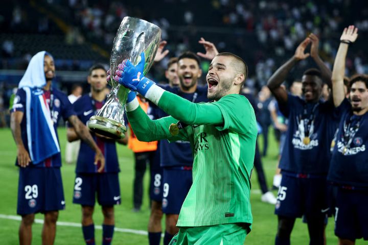Luis Enrique Puji Lucas Chevalier Usai Debut dan Langsung Bawa PSG Juara UEFA Super Cup