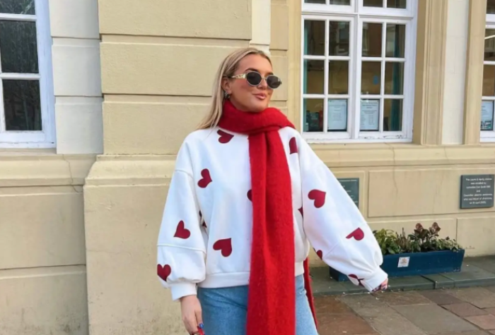 10 Inspirasi Outfit Wanita Warna Merah Putih Kece Buat Rayakan Kemerdekaan