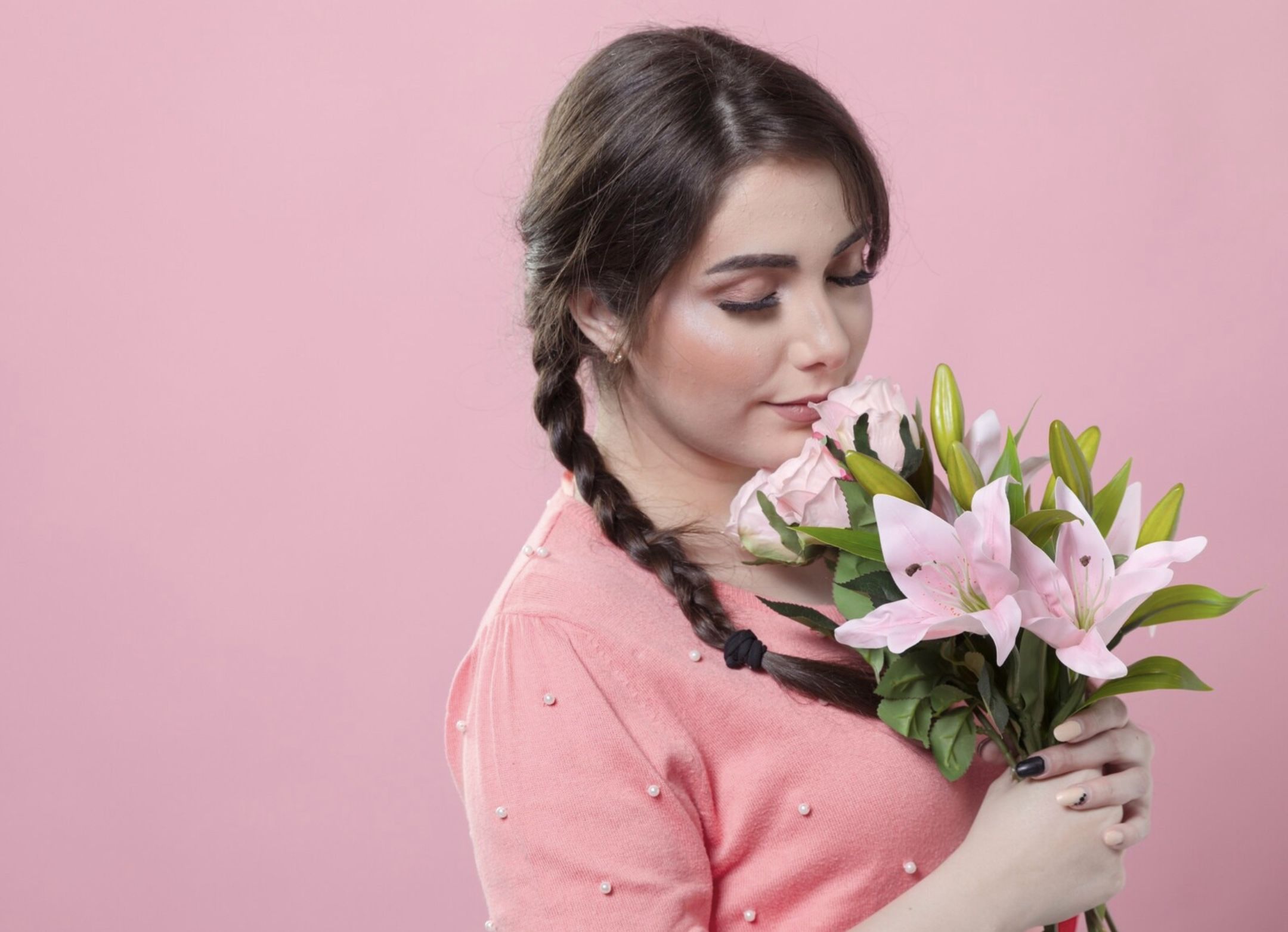 17 Ide Bio Instagram Pencinta Warna Pink yang Lucu, Estetik, dan Bikin Profil Kamu Makin Cute