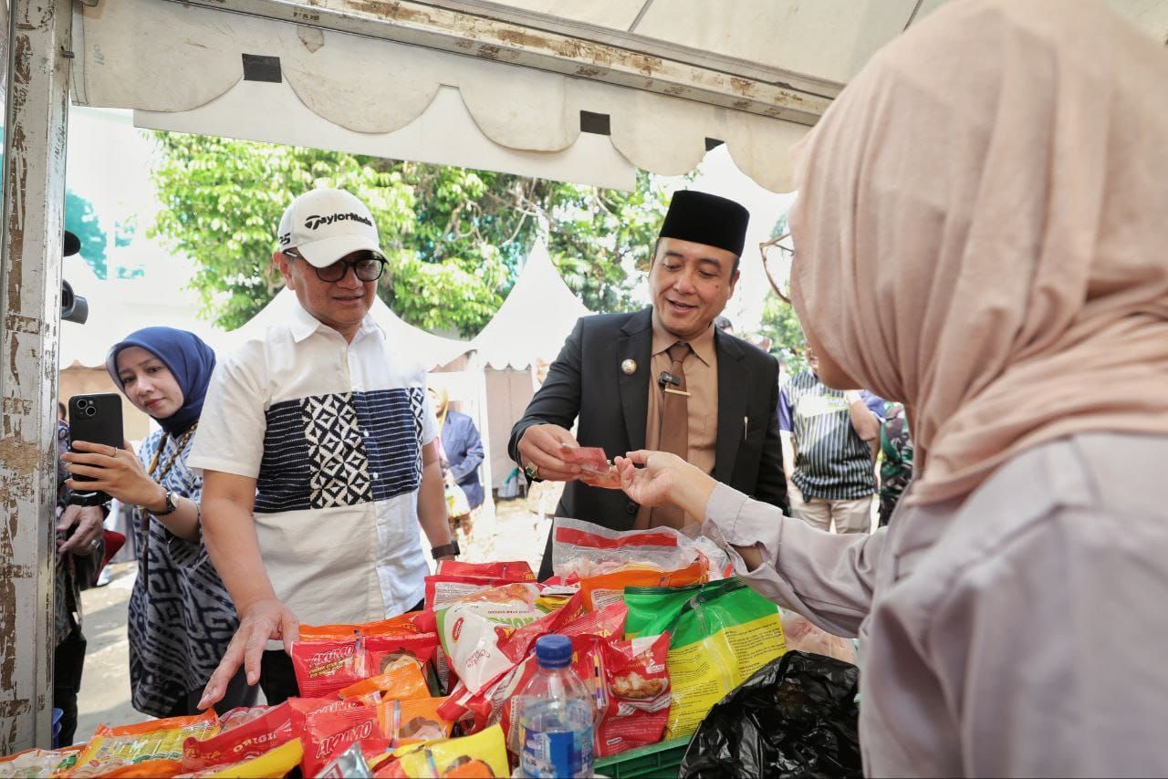Pemkot Bandung Dorong UMKM dan Stabilitas Pangan Lewat Bazar Murah 2025