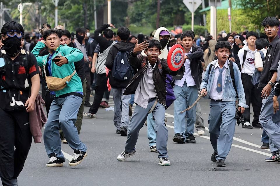 Komdigi Desak TikTok dan Meta Hapus Konten Fitnah Imbas Kerusuhan Demo di DPR