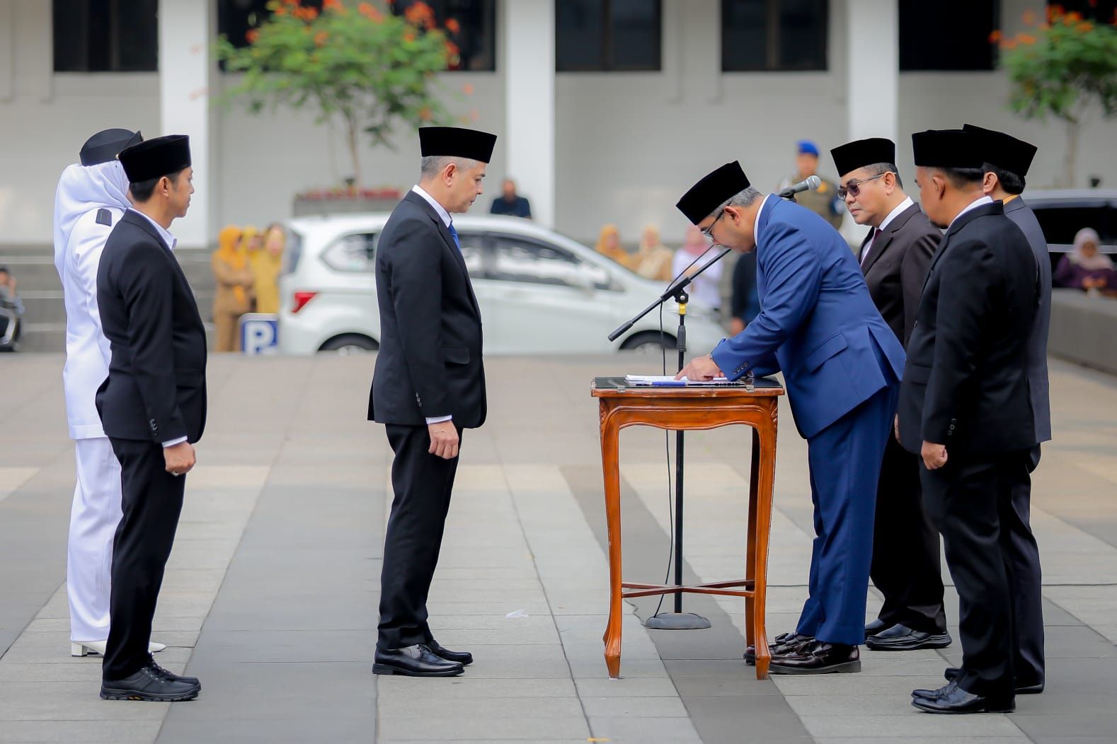 Wali Kota Bandung Lantik 90 Pejabat Struktural di Lingkungan Pemkot