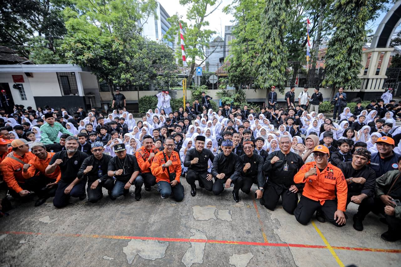 Pemkot Bandung Tanamkan Kesadaran Bencana Sejak Dini Lewat Simulasi di Sekolah