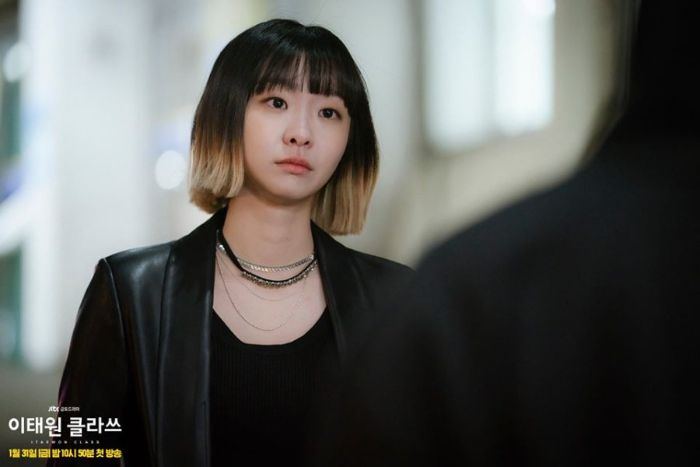 Gaya Fashion Ikonik Kim Da Mi di Drakor, dari Profiler Stylish sampai Kondektur Bus Retro!