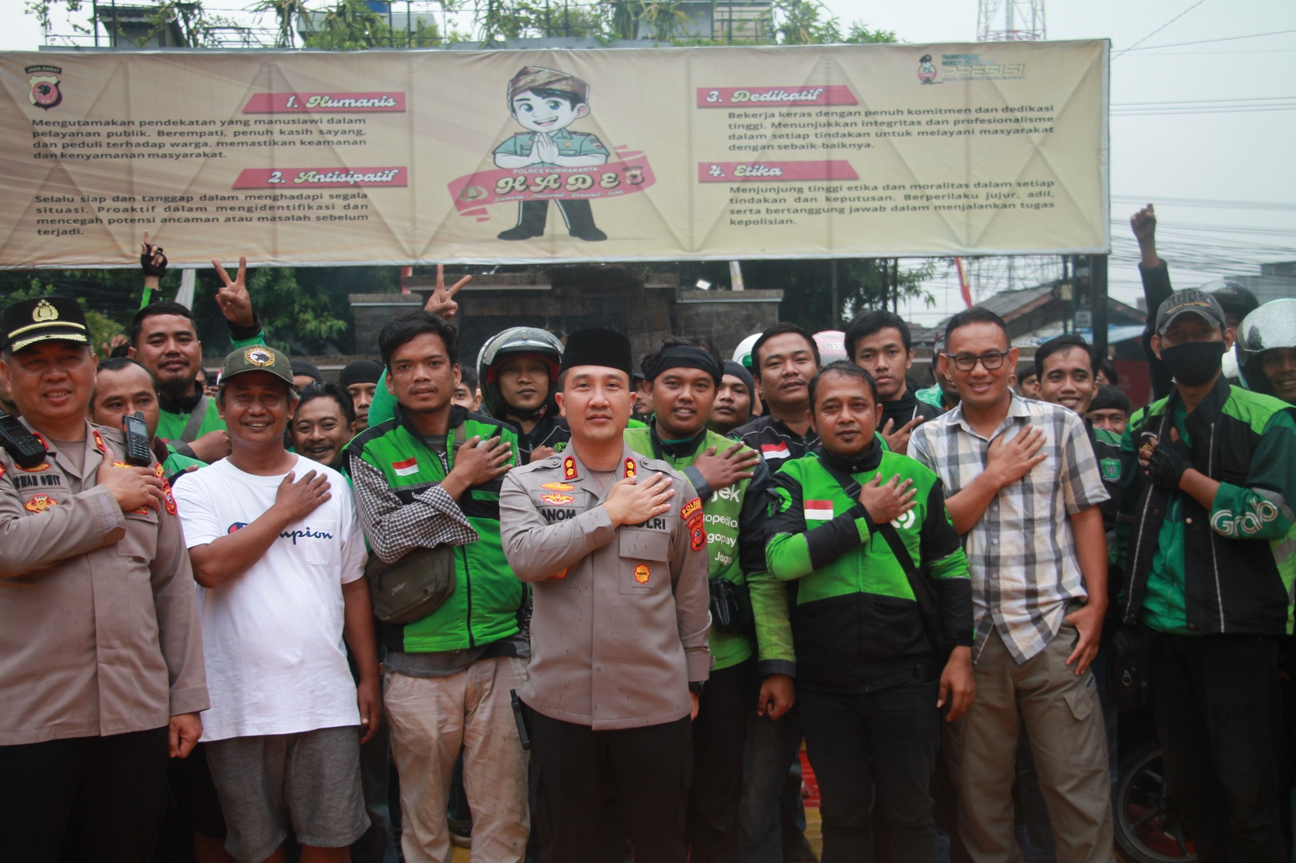 Aksi Damai Ojol Purwakarta: Doa Bersama hingga Konvoi untuk Rekan Seperjuangan