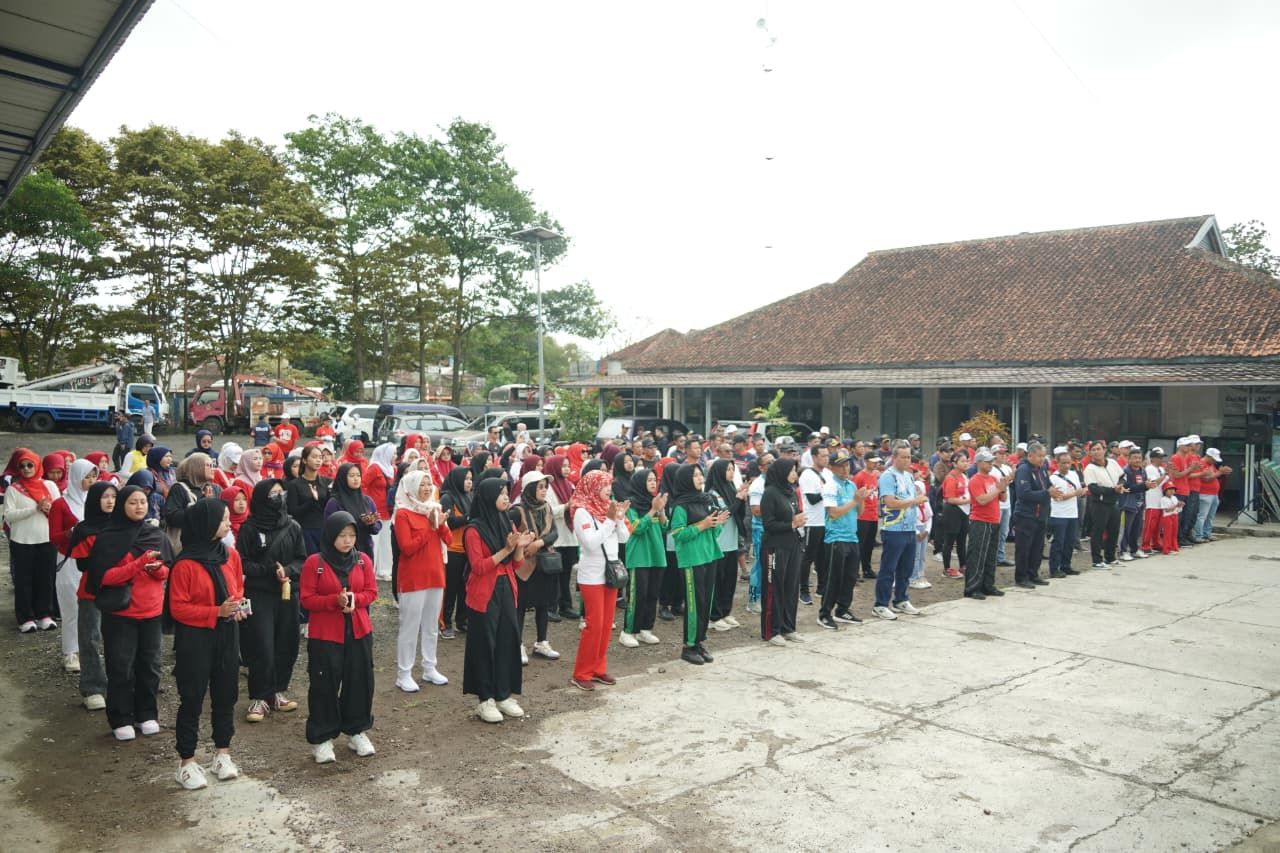 Bupati Garut Ikut Semarakkan Jalan Santai HUT RI ke-80
