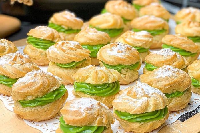 17 Ide Nama Usaha Kue Sus Pandan yang Ikonik dan Unik