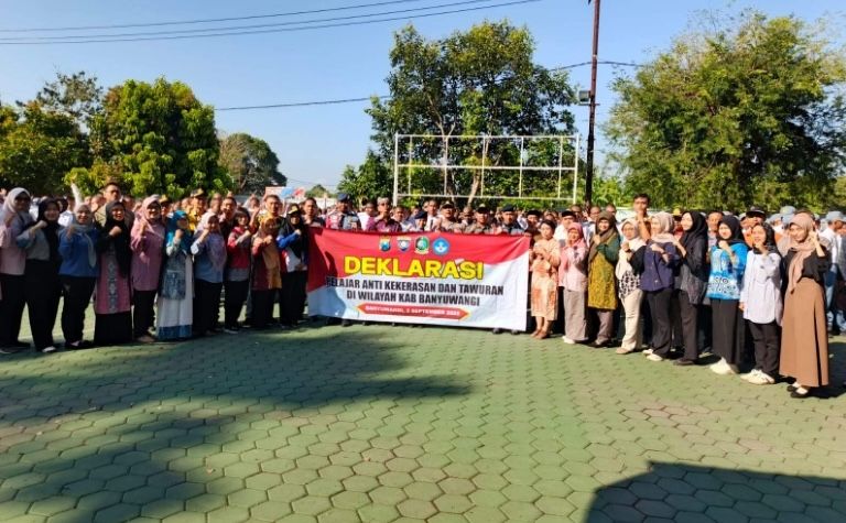Generasi Muda Banyuwangi Deklarasikan Anti Kekerasan Bersama Polresta