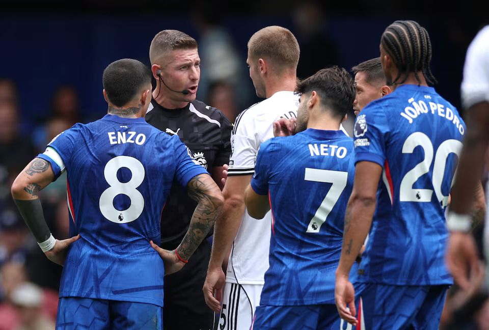 Salah Ambil Keputusan, PGMOL Coret Wasit VAR Usai Anulir Gol Fulham Saat Melawan Chelsea