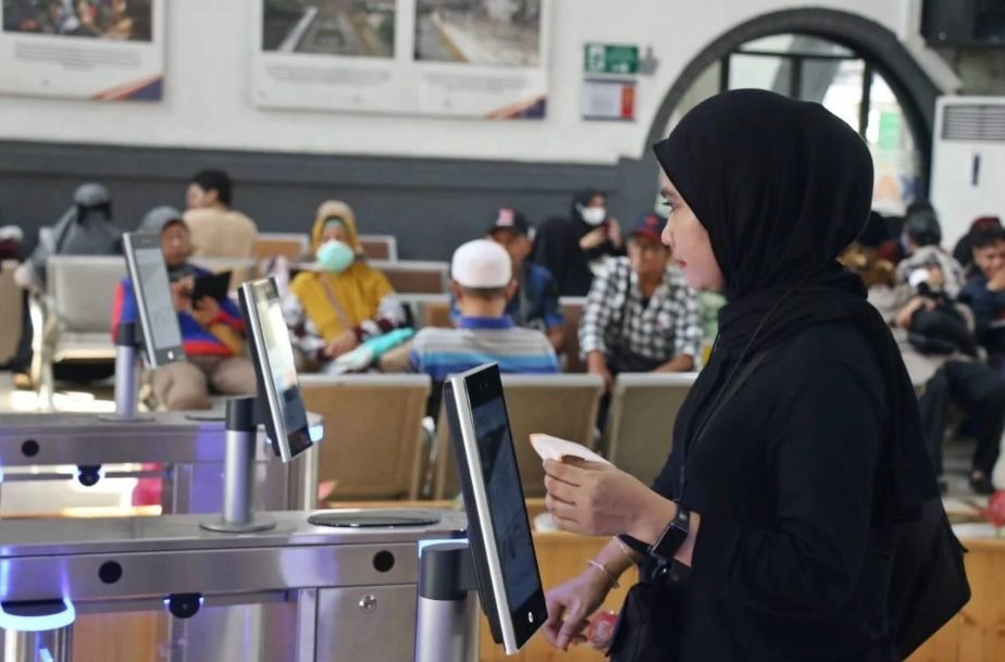 Digitalisasi KAI: 7,4 Juta Pelanggan Nikmati Face Recognition, Efisiensi Rp274 Juta dan Ramah Lingkungan