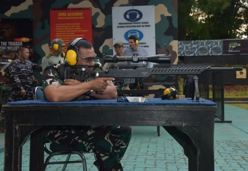 Pangkormar Uji Alat Optik Thermal Weapon Sight, Perkuat Kemampuan Tempur Marinir