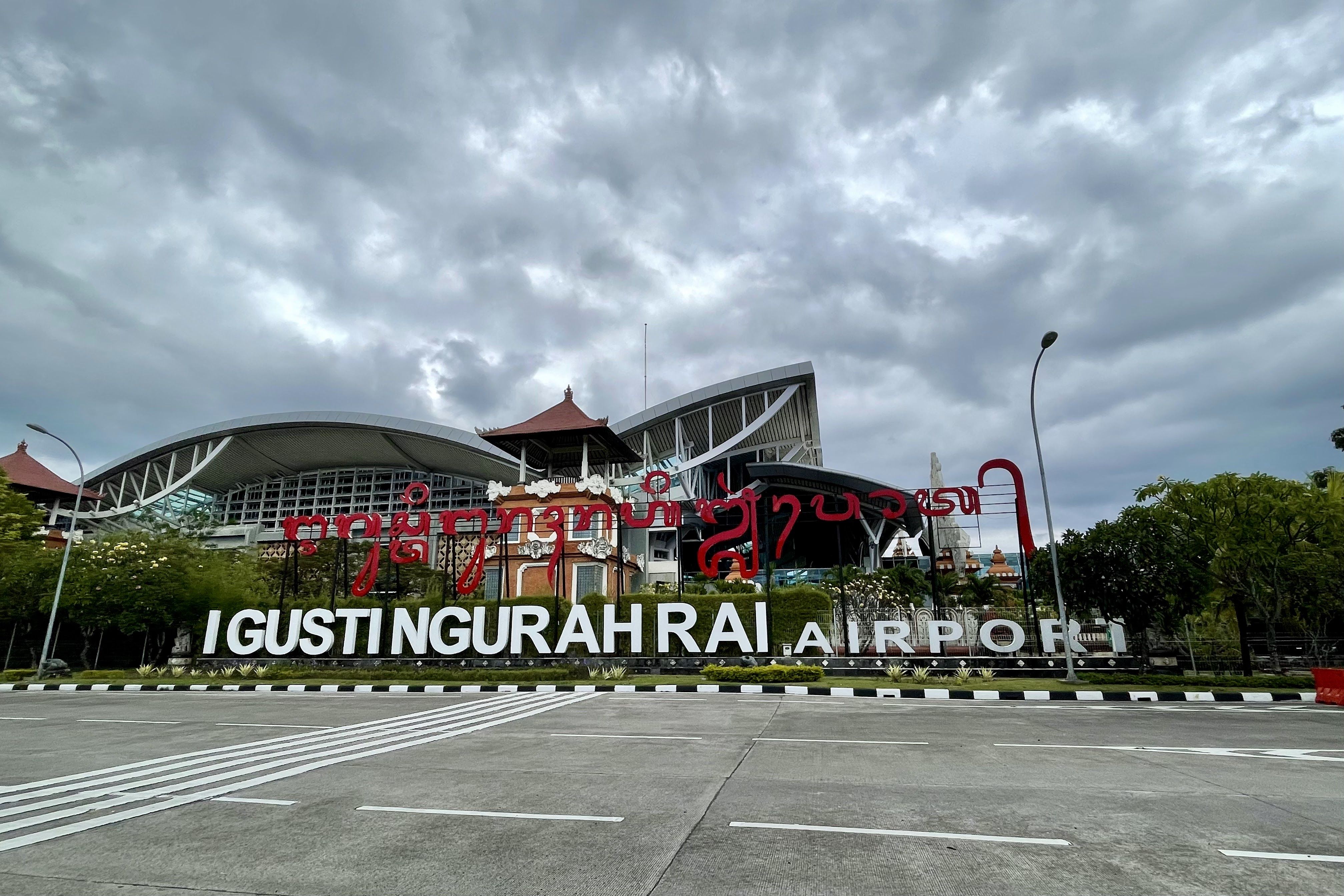 Usai Diterjang Cuaca Ekstrem, Bandara I  Gusti Ngurah Rai Kembali Beroperasi Normal