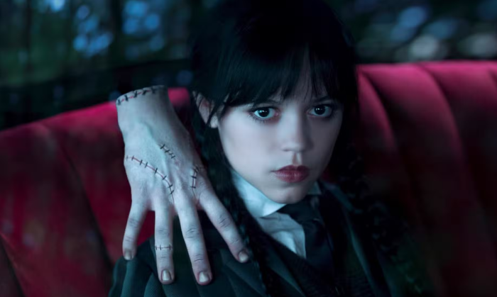 Asal-Usul Thing Terungkap di Ending Wednesday Season 2, Full Spoiler yang Jadi Kejutan
