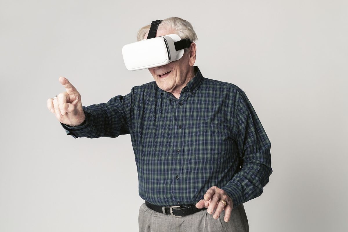 Riset Baru: Main Game AR dan VR Ternyata Bisa Bikin Mental Lebih Happy