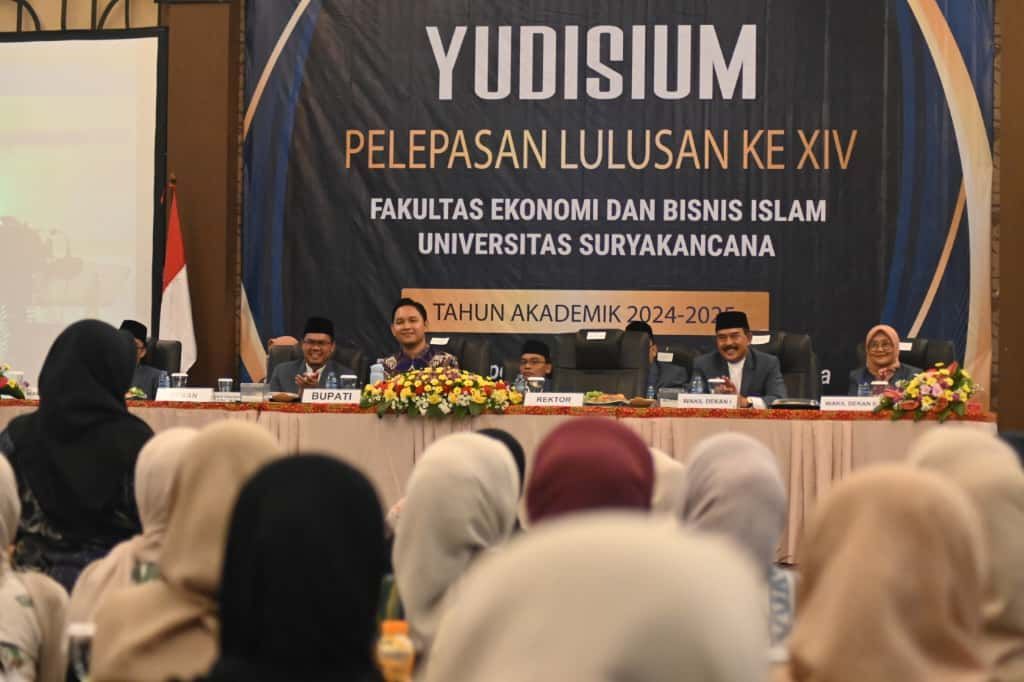 Bupati Cianjur Dorong Lulusan FEBI UNSUR Hadapi Tantangan Era Digital