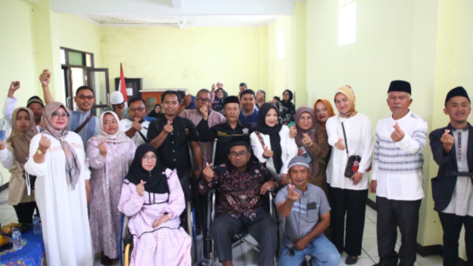 Peringatan Maulid Nabi, Dinsos Garut Jalin Silaturahmi Bersama Keluarga Disabilitas