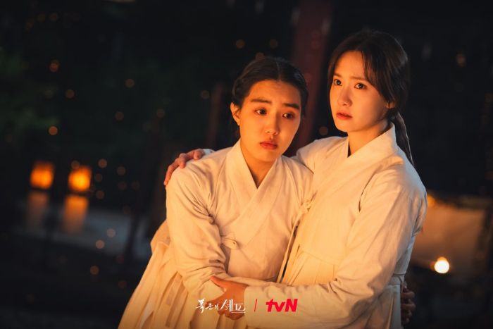 Chemistry Yoon Seo Ah dan YoonA Bikin Dapur di Bon Appetit, Your Majesty Lebih Hidup