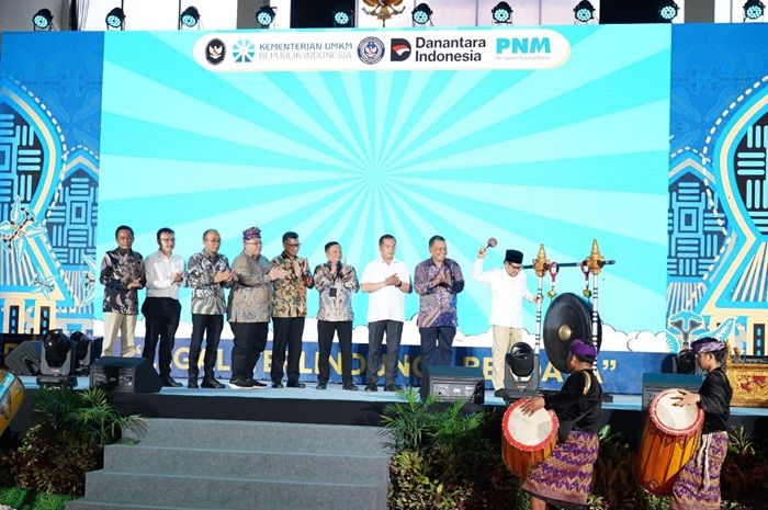 Festival UMKM NTB: Menko Pemberdayaan Masyarakat dan Kementerian UMKM Perkuat Legalitas Nasabah PNM