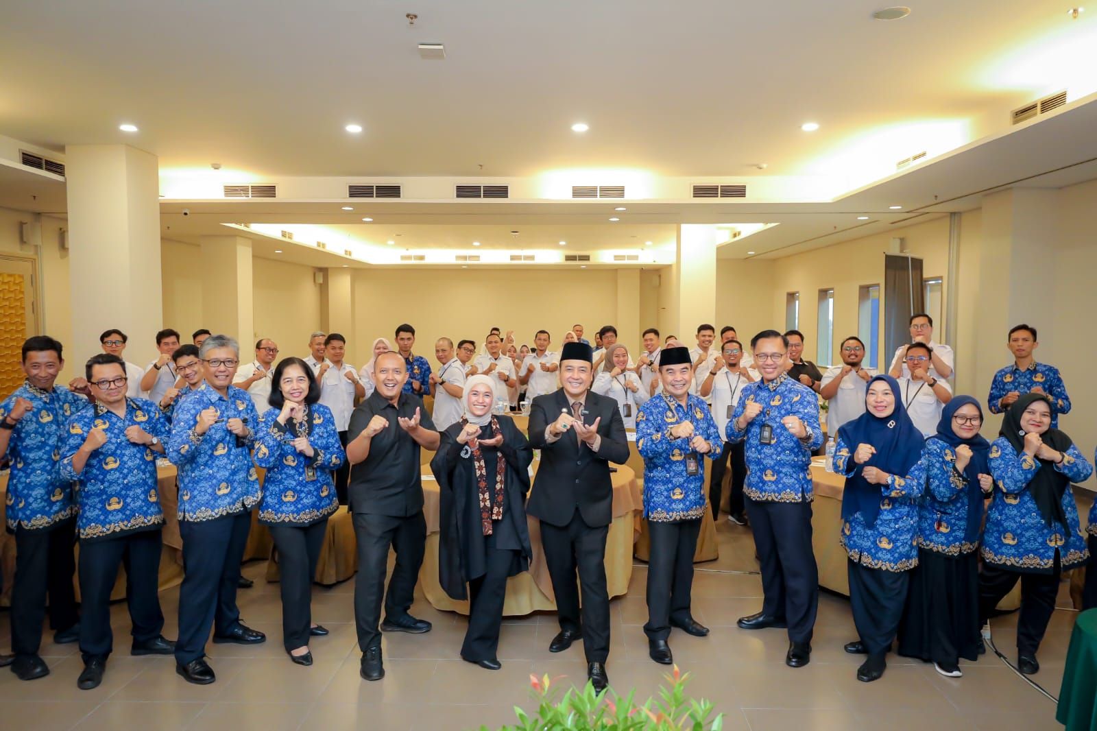 Disdukcapil Bandung Bekali 64 Operator dengan Pelatihan Public Speaking