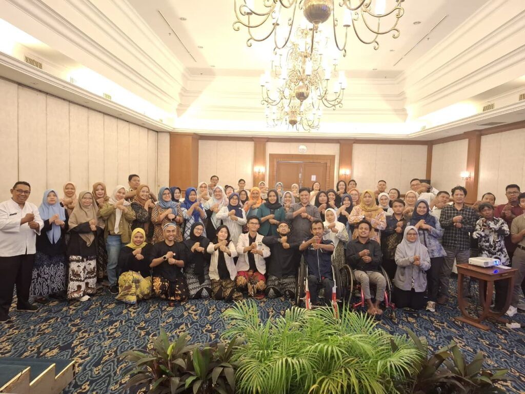 Pemkab Cirebon dan FKDC Gelar Pelatihan Bahasa Isyarat untuk Dorong Layanan Publik Inklusif