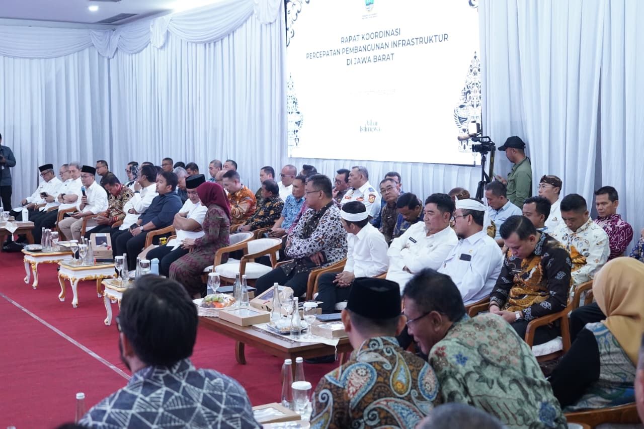 Bupati Garut Sampaikan Usulan Infrastruktur di Rakor Jawa Barat