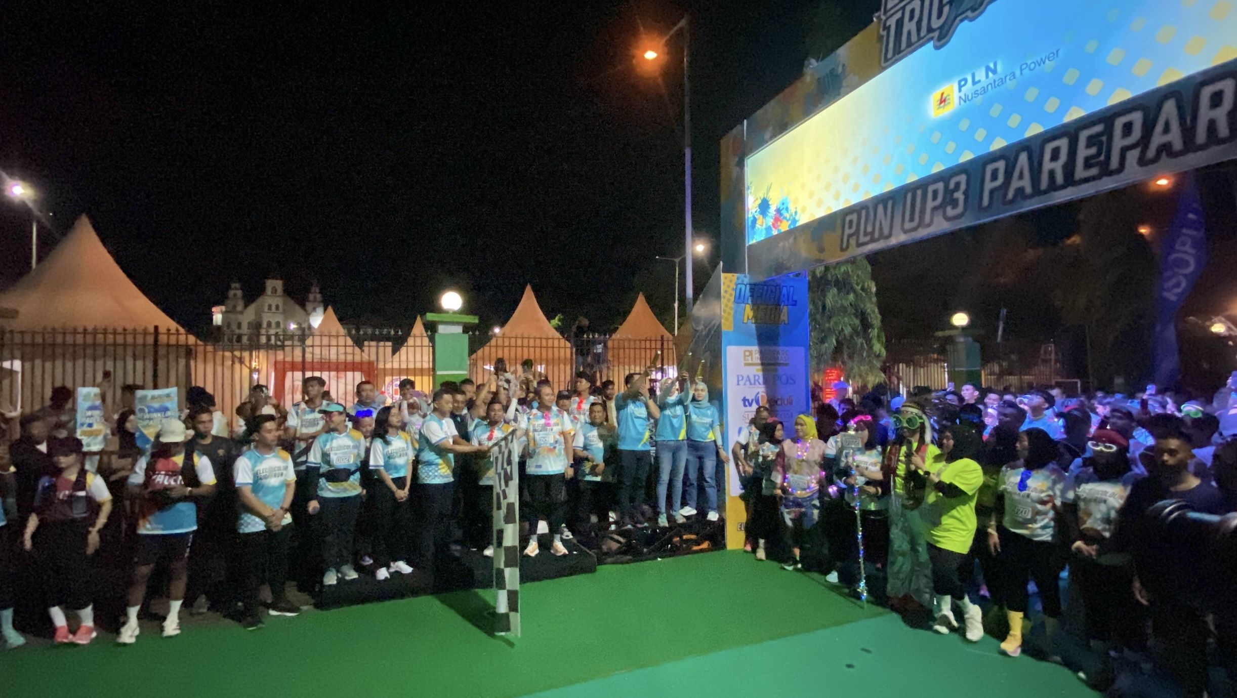 Lampu dan Energi Menyatu, PLN Electric Run Parepare Jadi Magnet Ribuan Pelari