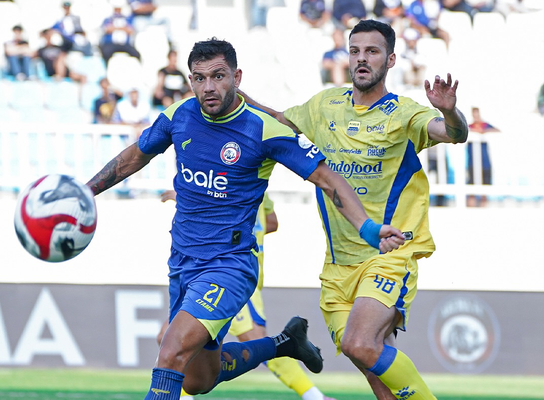 Arema FC Takluk Dari 10 Pemain Persib Bandung
