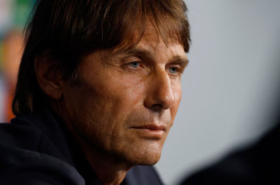 Napoli Terpuruk karena Diterpa Badai Cedera, Antonio Conte Pusing hingga Minta Saran Wartawan