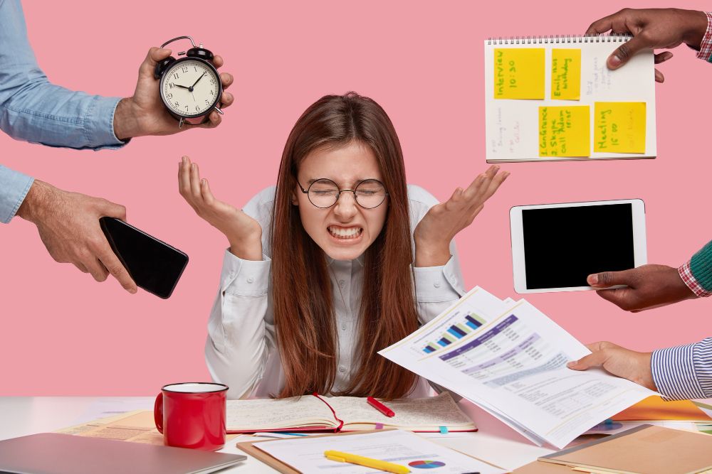 Selalu Merasa Kurang Meski Sudah Berusaha Keras? Bisa Jadi Kamu Terjebak Toxic Productivity!