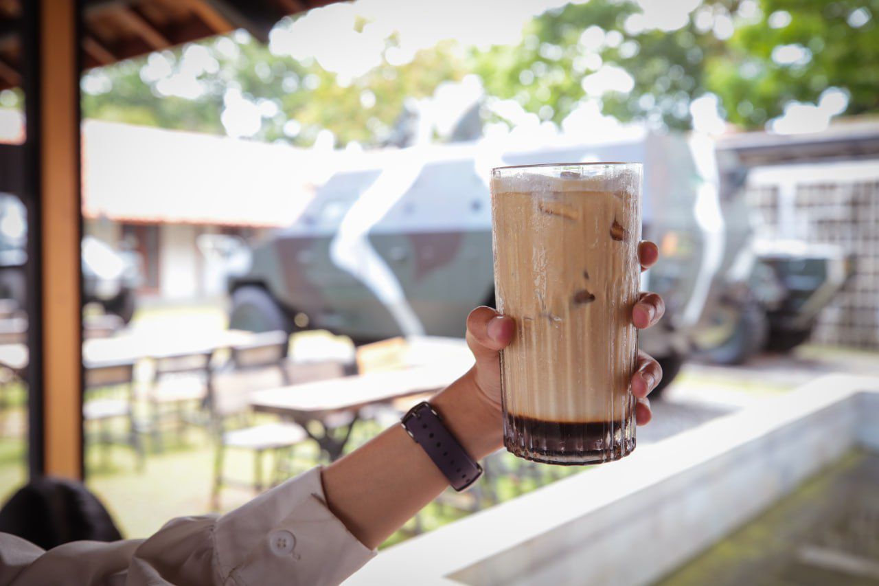 Destinasi Berbeda di Bandung: Cenghar Kopi Hadir di Dalam Museum Kavaleri