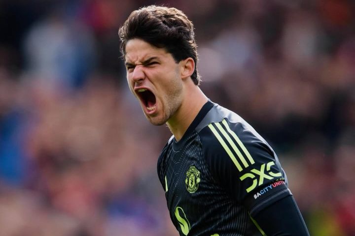 Debut Clean Sheet Senne Lammens di Manchester United Disambut Nyanyian Schmeichel yang Menyamar