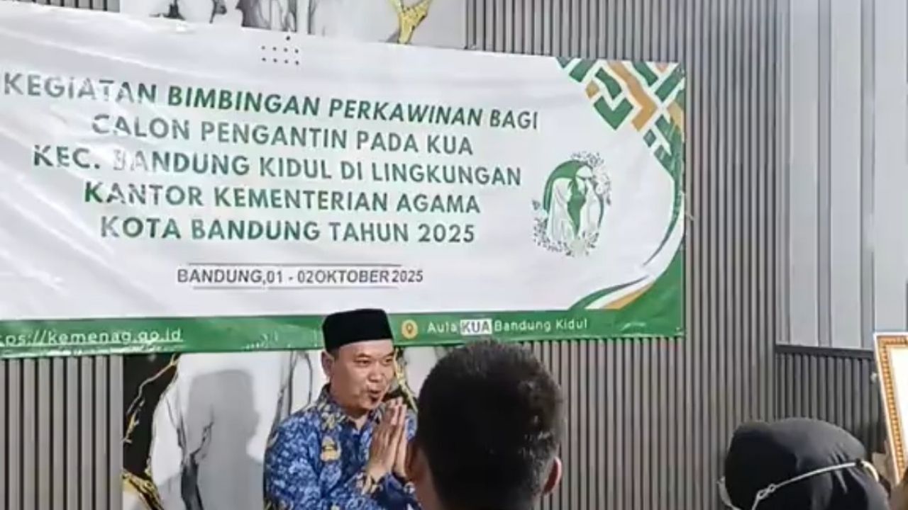 Viral di TikTok! “Tepuk Huha” Jadi Tren Baru di KUA, Warganet: Aduh Capek Tepuk-Tepuk Terus