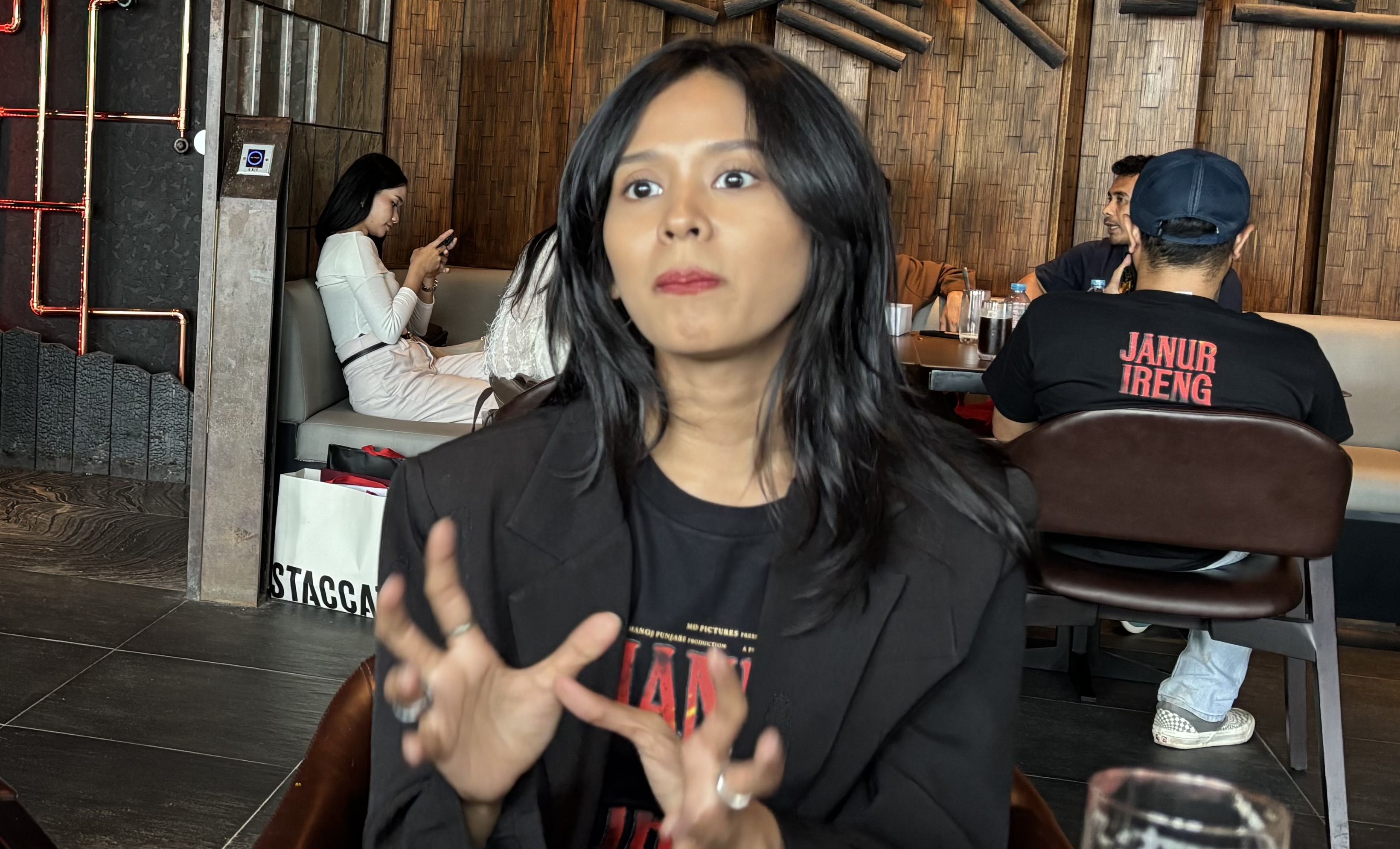 Fakta Menarik Film Horor Janur Ireng : Keseruan di Lokasi Syuting hingga Terungkapnya Wujud Asli Penulis SimpleMan