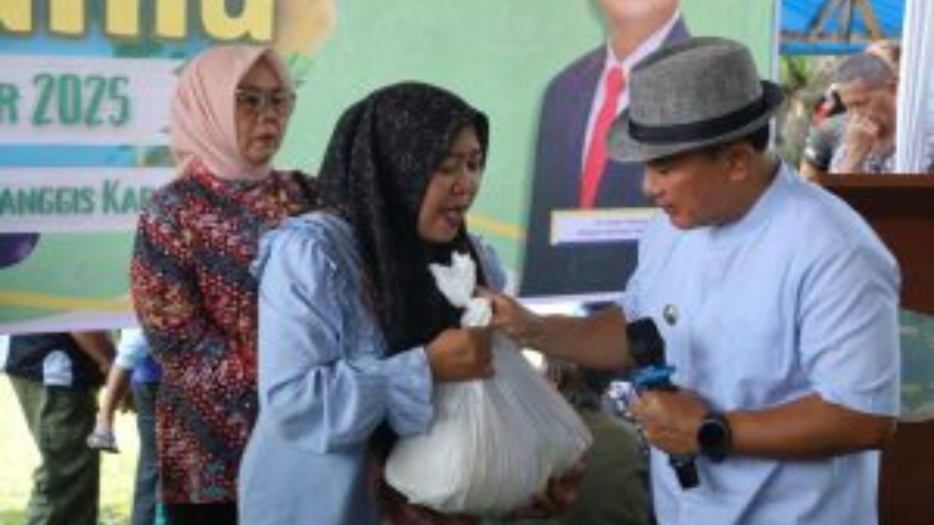 Peringati Hari Pangan Sedunia ke-45, Pemkab Kuningan Gelar Gerakan Pangan Murah di Desa Kertawana