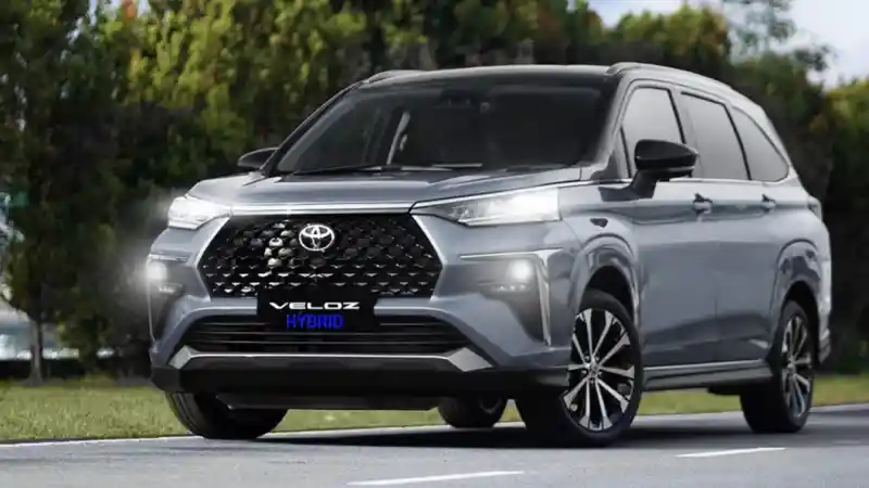 Tips Mengemudi Mobil Hybrid Supaya Irit Maksimal Saat Perjalanan Jauh