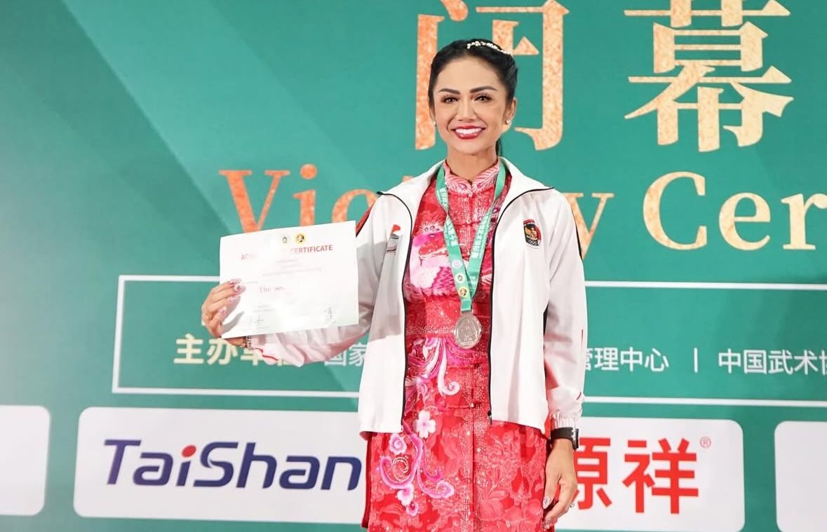 Bangga! Kris Dayanti Bawa Pulang Medali Perak di Kejuaraan Dunia Wushu 2025