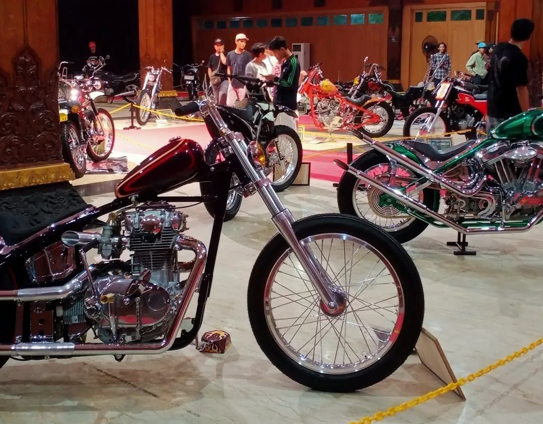 Motor Kuno dan Custom Ramaikan Expo di Kota Malang