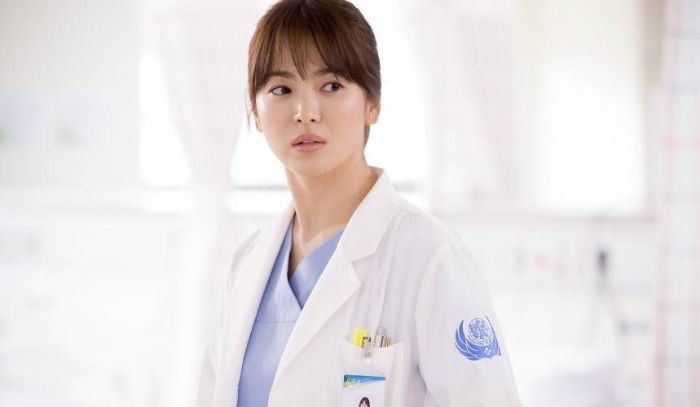 Song Hye Kyo Berpisah dari UAA setelah 14 Tahun