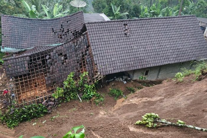 Satu Keluarga Jadi Korban Longsor di Blitar, BPBD dan Relawan Diturunkan