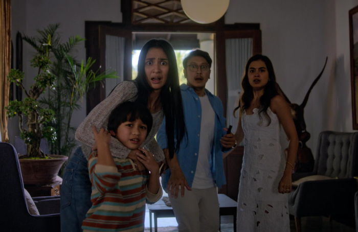 Riset 6 Bulan dan Riasan 200 Zombie: Begini Proses di Balik Film Horor Abadi Nan Jaya