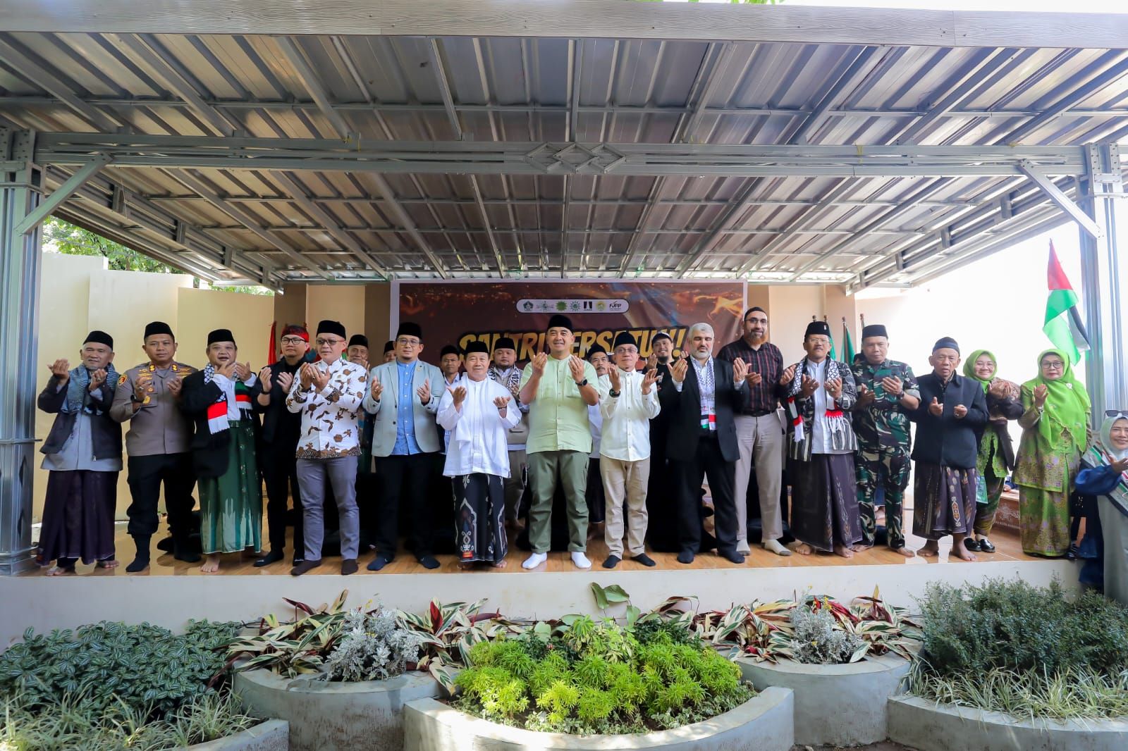 Farhan: Santri Harus Cerdas Digital, Lawan Propaganda dan Hoaks yang Memecah Bangsa