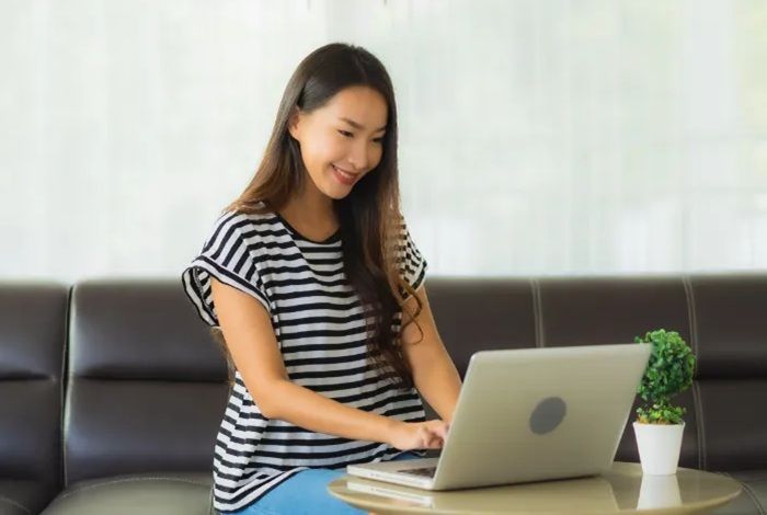 Kalahkan Stres Kerja dengan Mindfulness: 5 Cara Santai untuk Tetap Produktif