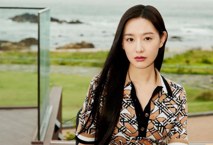 Kim Ji Won Ditawari Drakor Detective Park Mi Ok, Reuni Bareng Sutradara Queen of Tears!
